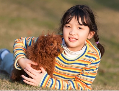 Dạy trẻ em cách chăm sóc thú cưng đúng cách